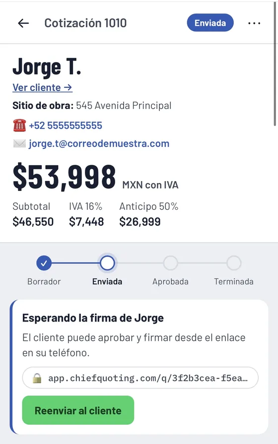 Chief Quoting screen in Spanish: quote 1010 sent to a client, total of $53,998 MXN including tax, 50% deposit, waiting for the client’s signature
